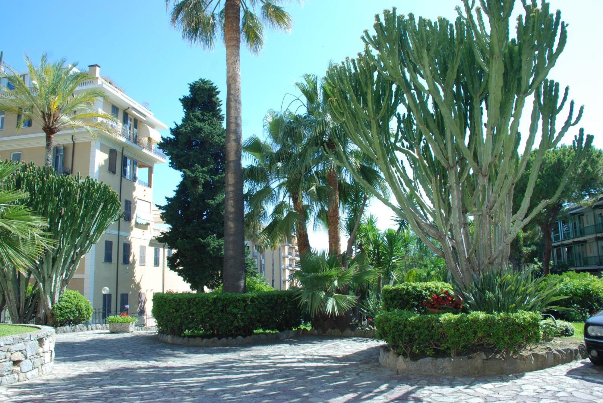 Apartamento Giardino Del Mare Bordighera Exterior foto